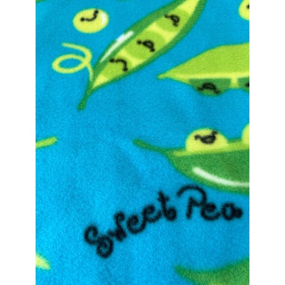 Sweet Peas Fleece Baby Blanket with Baby Wipe Holder Handmade 30" x 36" - Picture 4 of 6
